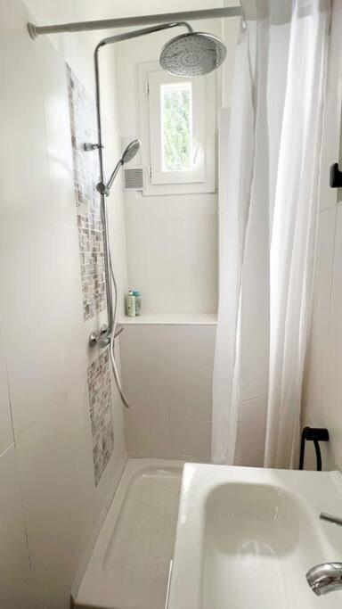 L'evasion Bleue, Clamart, Paris Apartment Clamart