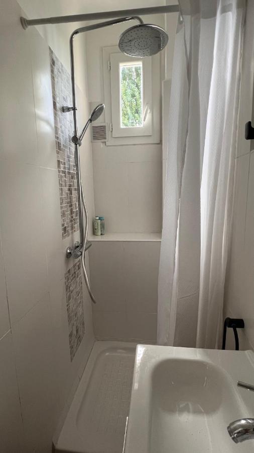 L'evasion Bleue, Clamart, Paris Apartment
